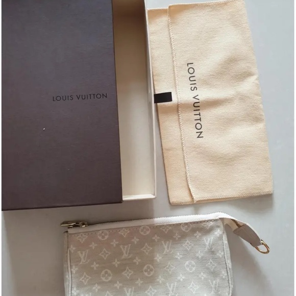 LOUIS VUITTON MINI POCHETTE - Picture 5 of 7